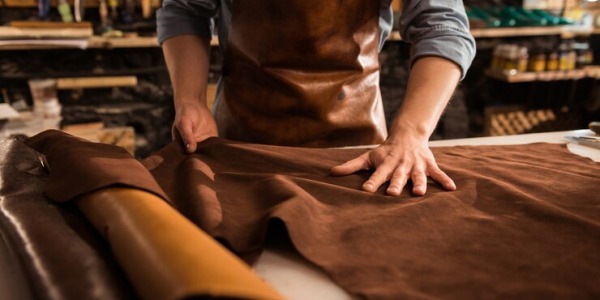 Pieles en España: Innovando en sostenibilidad y ética en la industria del cuero